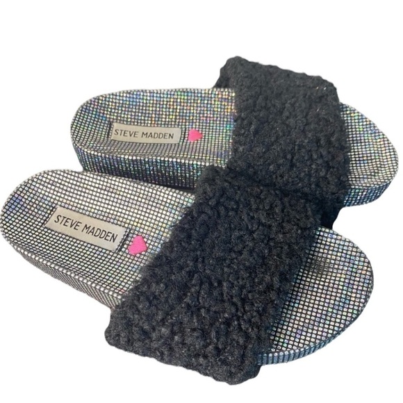 STEVE MADDEN Sparkly Faux Fir/Fleece Slides Sandals - Picture 1 of 8